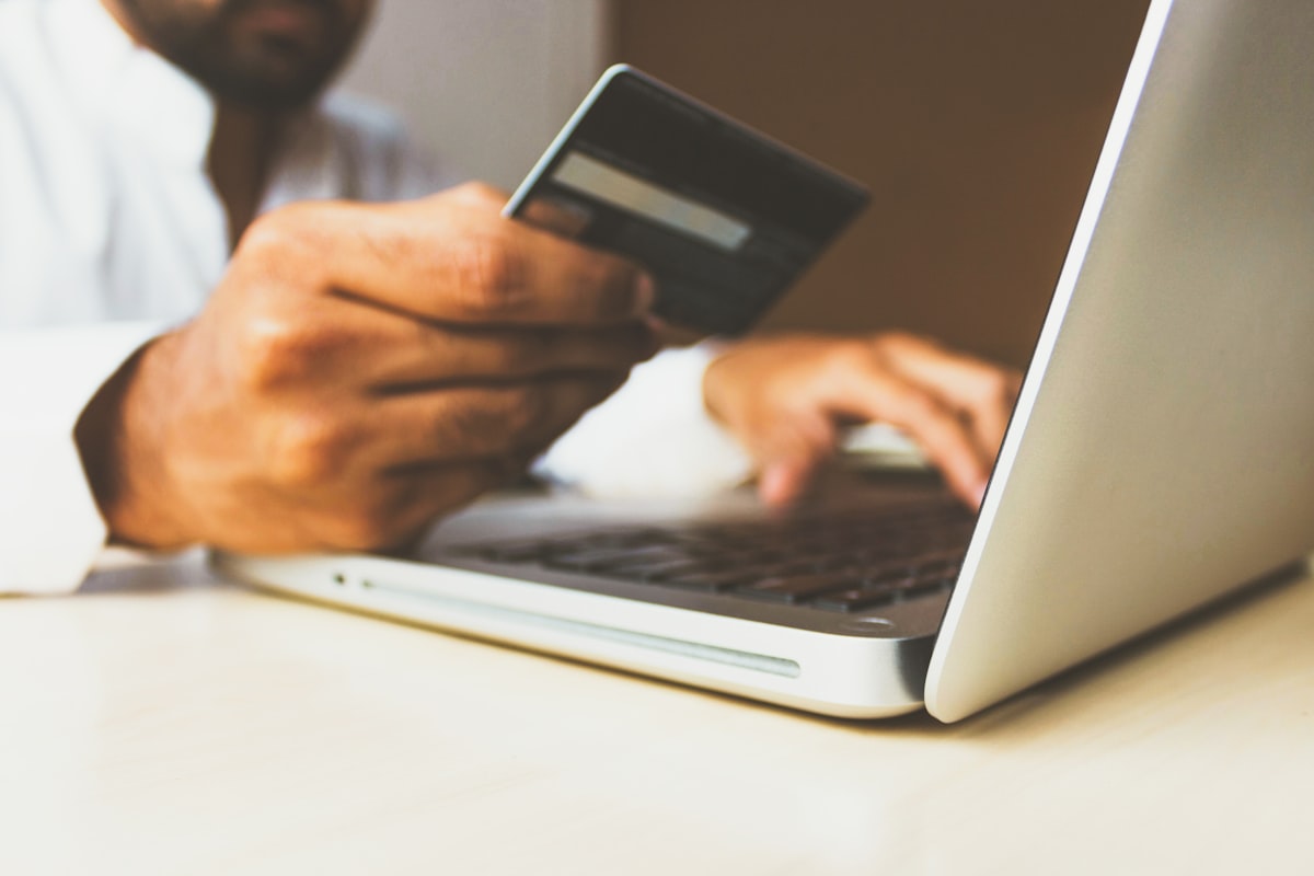 كيف تختار نظام POS المناسب لمطعمك أو متجرك